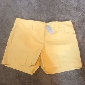 Ann Taylor size 6 yellow shorts. 4 1/2” inseam.